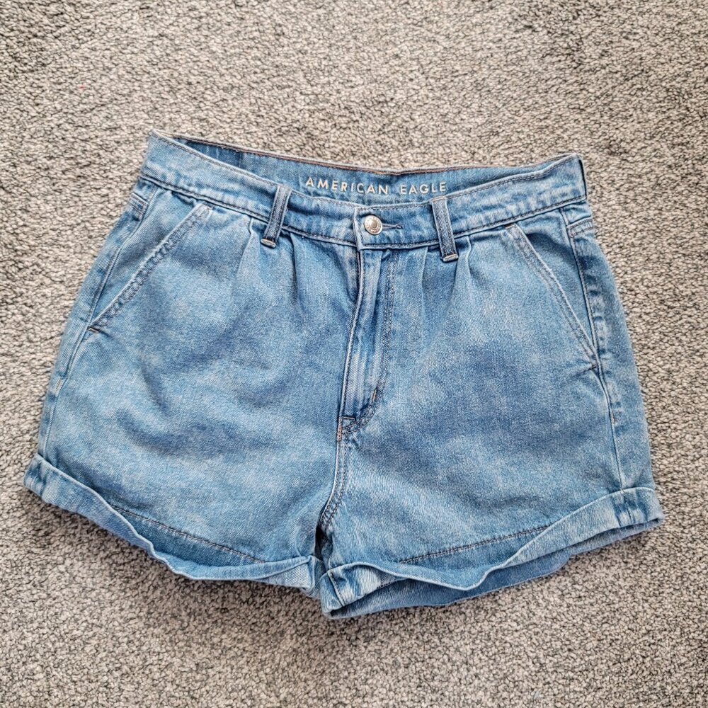 American Eagle High Waist Mom Jean Shorts 6